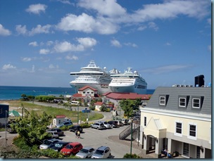 20110105 11'44 Mas cruceros [1600x1200]