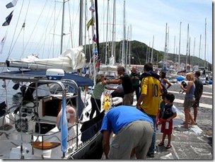 20110614 17'48 la llegada del SHIPPING (1)