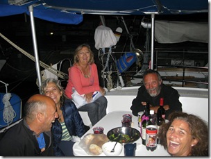20110615 04'22 Celebrando con Aurora (1)