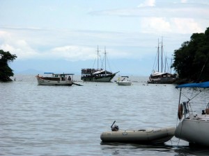 festa-escuna-lagoa-azul