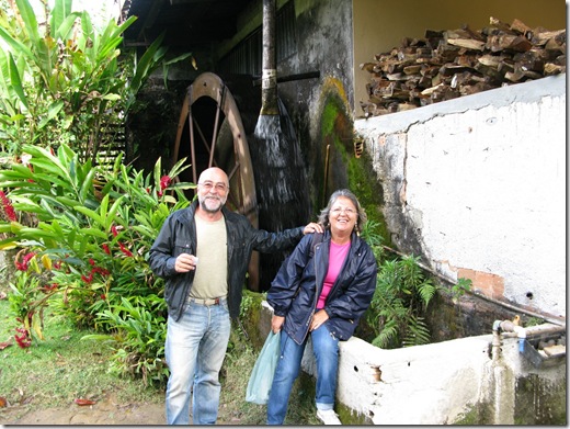 20120708 19'34 05 en el Ingenio de Cachaza de Paraty (1)