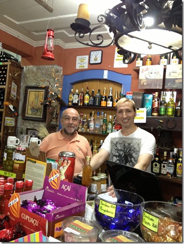 20130213 23'07 Con Adrés en su loja