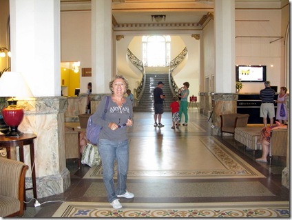 20130313 18'09 09 Hall del Argentino