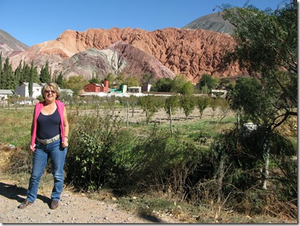 102 Cerro de los siete colores al sol