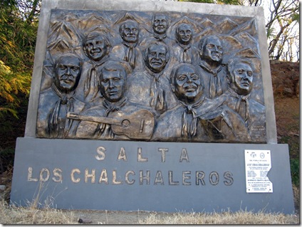 20130509 22'10 09 Los Chalchaleros