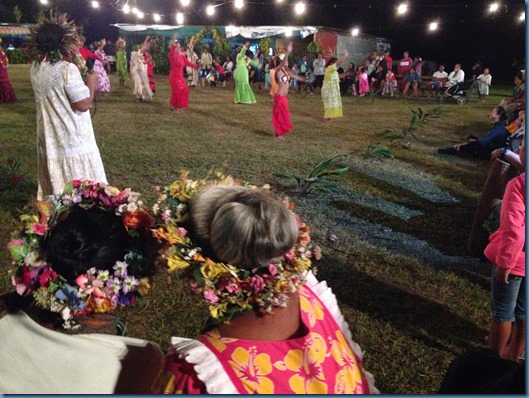 02 Fiestas en Rikitea